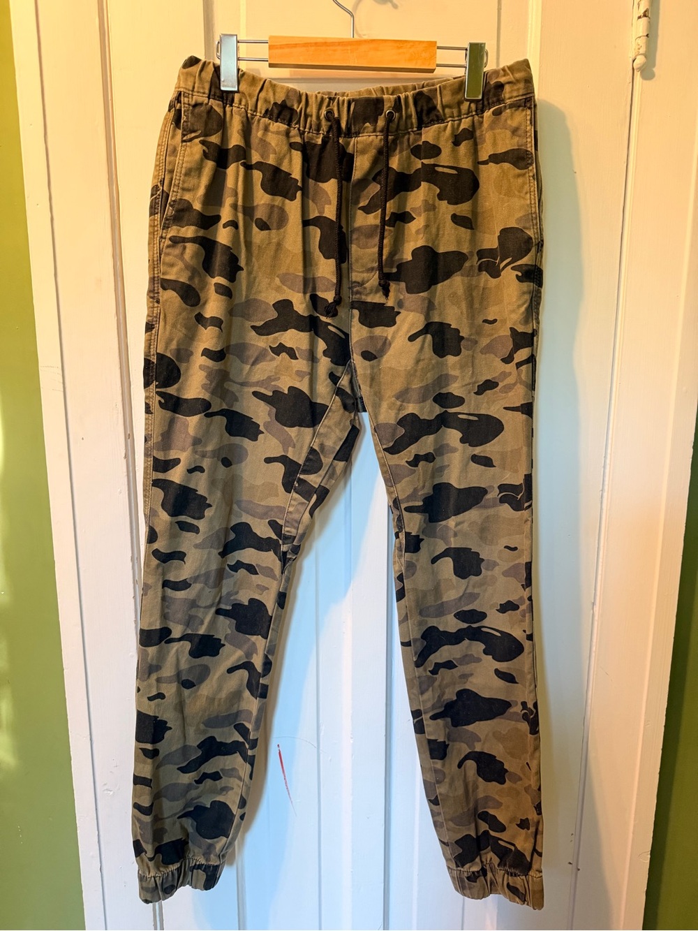H&M Camouflage Jogger Pants - Green Camo